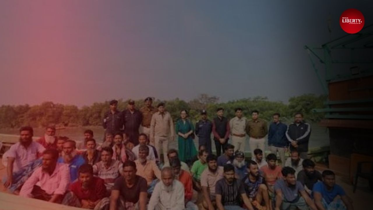 Indian Fishermen Returns From Bangladesh