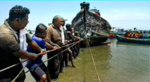 Indian Fishermen Returns From Bangladesh