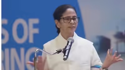 mamata against centre