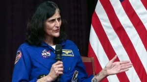 অবসর নিলেন মহাকাশচারী সুনীতা উইলিয়াম ! (Sunita Williams space journey) দীর্ঘ ২৭ বছরের কর্মজীবনের সমাপ্তি মার্কিন নভশ্চর 4 Sunita Williams space journey
