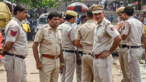 (Kolkata Police reaches Delhi)