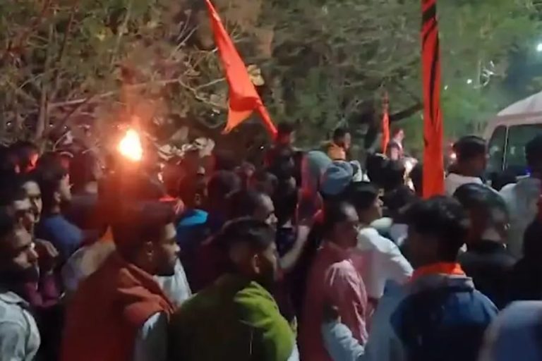 Shivneri Fort stampede