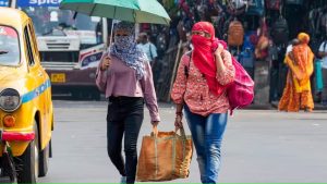 Weather update : শেষ চৈত্রে আবহাওয়ার পালাবদল, দক্ষিণে গরম-উত্তরে বৃষ্টি 2 Weather update