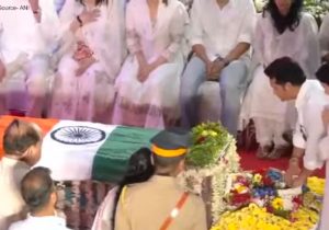Asha Bhosle last rites