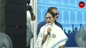 Mamata on BJP: কমিশন বিজেপি সেটিং! 2026 এর নির্বাচনের লক্ষ্যে বঙ্গে ঢুকছে টাকা, অস্ত্র, মাদক: মমতা 2 Mamata on BJP