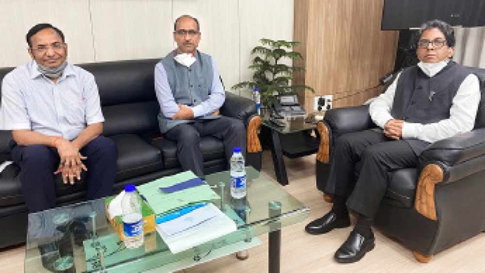 Mamata Banerjee advisor resignation