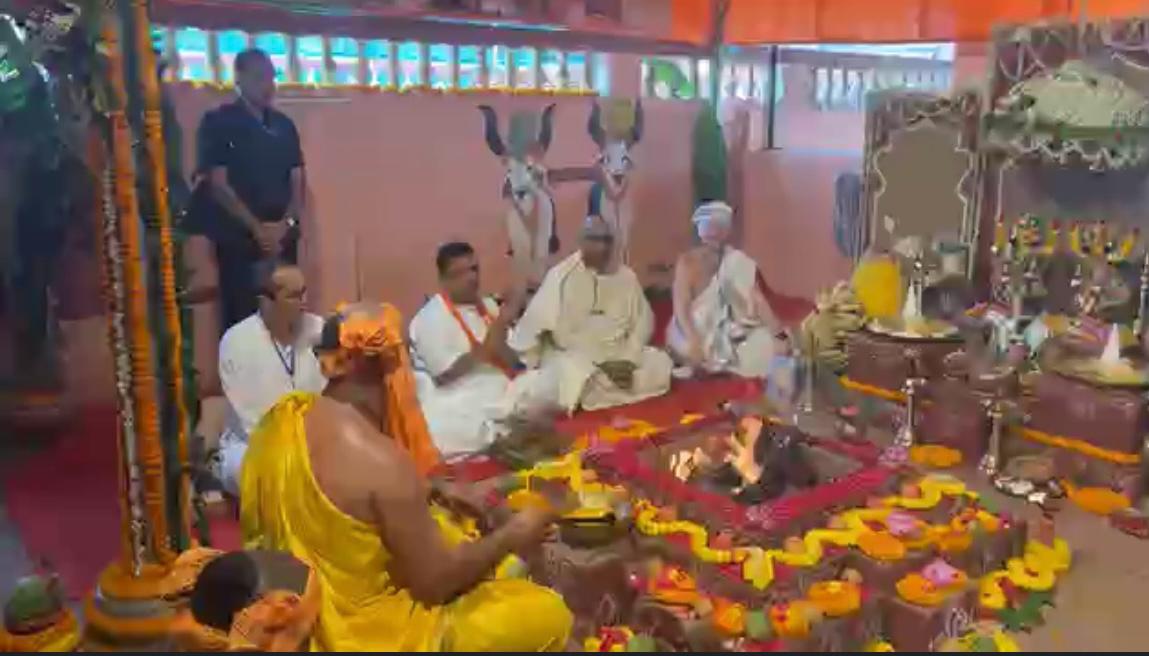 Suvendu adhikari Mayapur ISKON