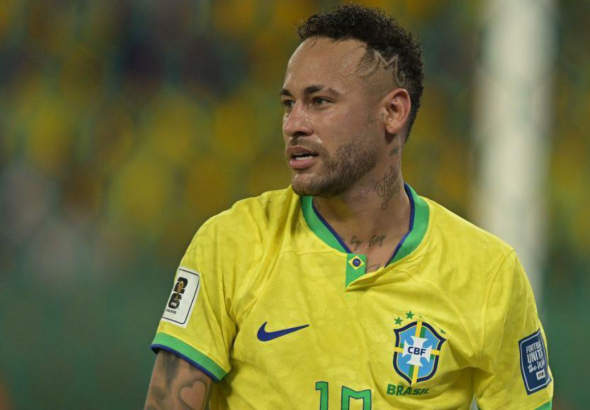 Injuried Neymar missing training