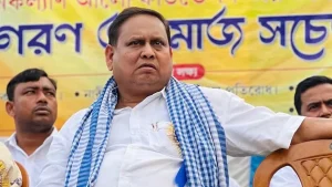 Humayun Kabir: শুভেন্দুর সঙ্গে 'গোপন' বৈঠকই কি অনুঘটক? রেজিনগর ছাড়ার সিদ্ধান্তে জল্পনা বাড়ালেন হুমায়ুন কবীর 2 Humayun Kabir