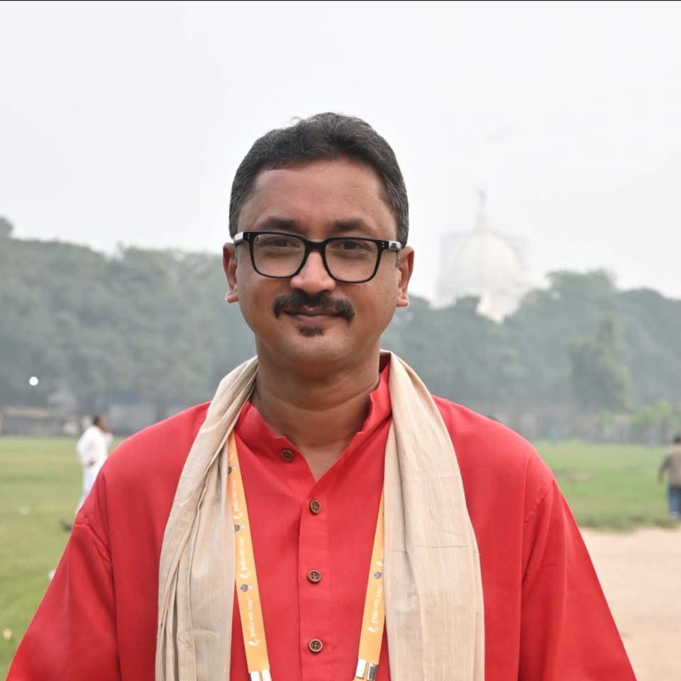 মঙ্গলবার রাতে তোলাবাজির গ্রেফতার হলেন তৃণমূল কাউন্সিলর অরিজিৎ দাস ঠাকুর।